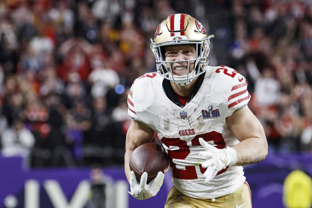 McCaffrey y Jennings, dupla que puso a soñar a 49res con romper larga sequía