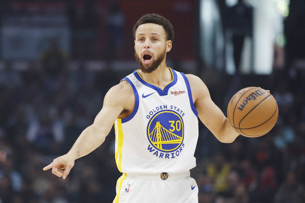 109-131. Stephen Curry fulmina a los Pacers con 11 triples