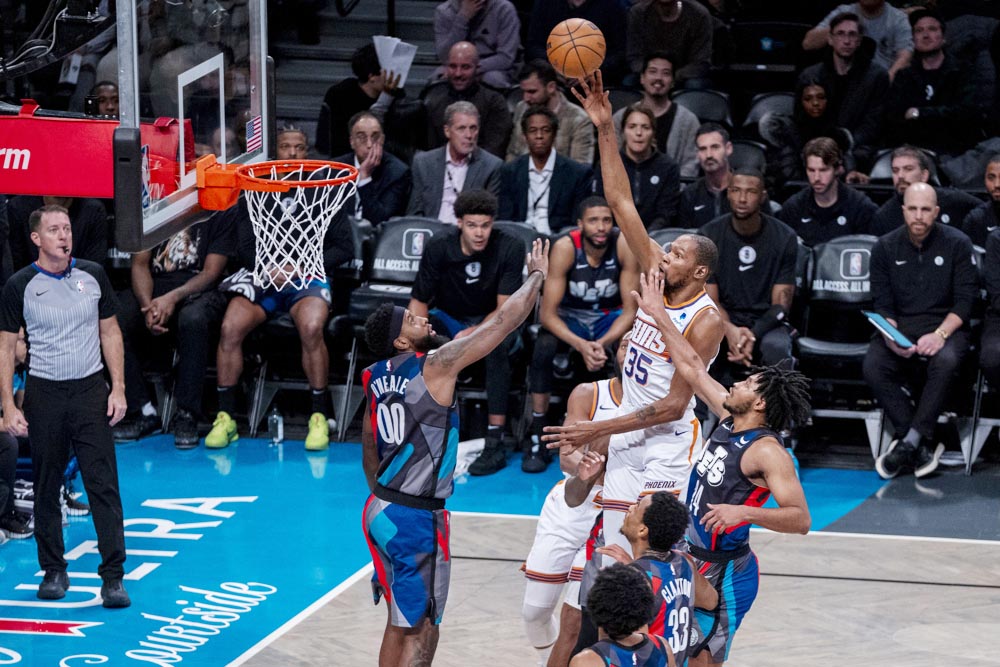 120-136: Kevin Durant domina en su regreso a Brooklyn