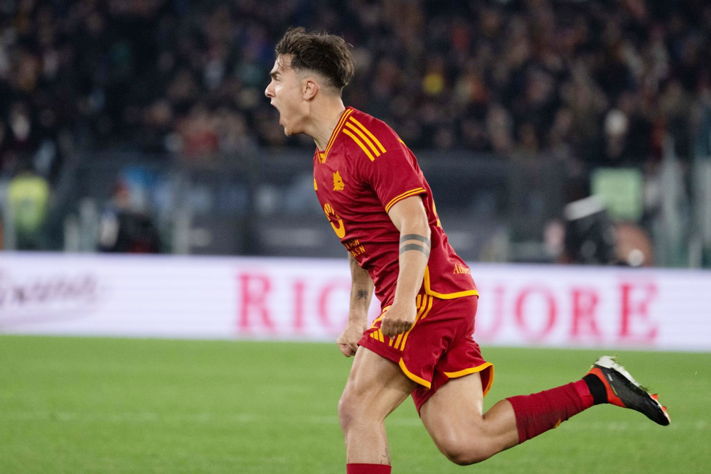 3-2. Dybala se exhibe con un triplete y hace soñar al Roma con la ‘Champions’