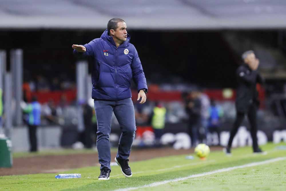 Jardine dice que no hay país en el mundo en el que se jueguen tantos partidos como México