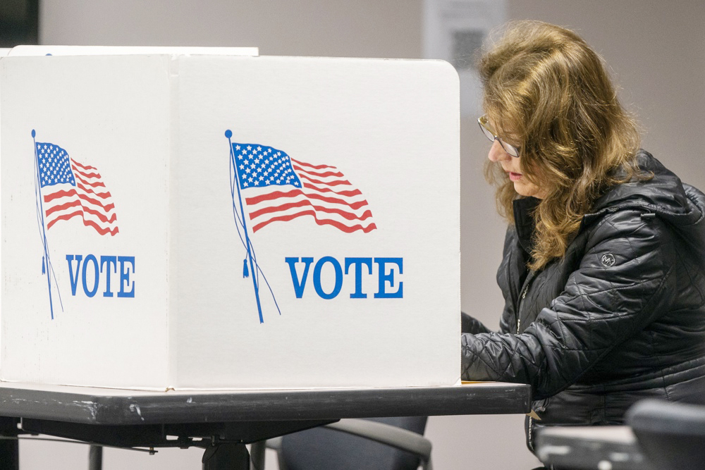 Un récord de 17,5 millones de latinos votará en las presidenciales de EEUU