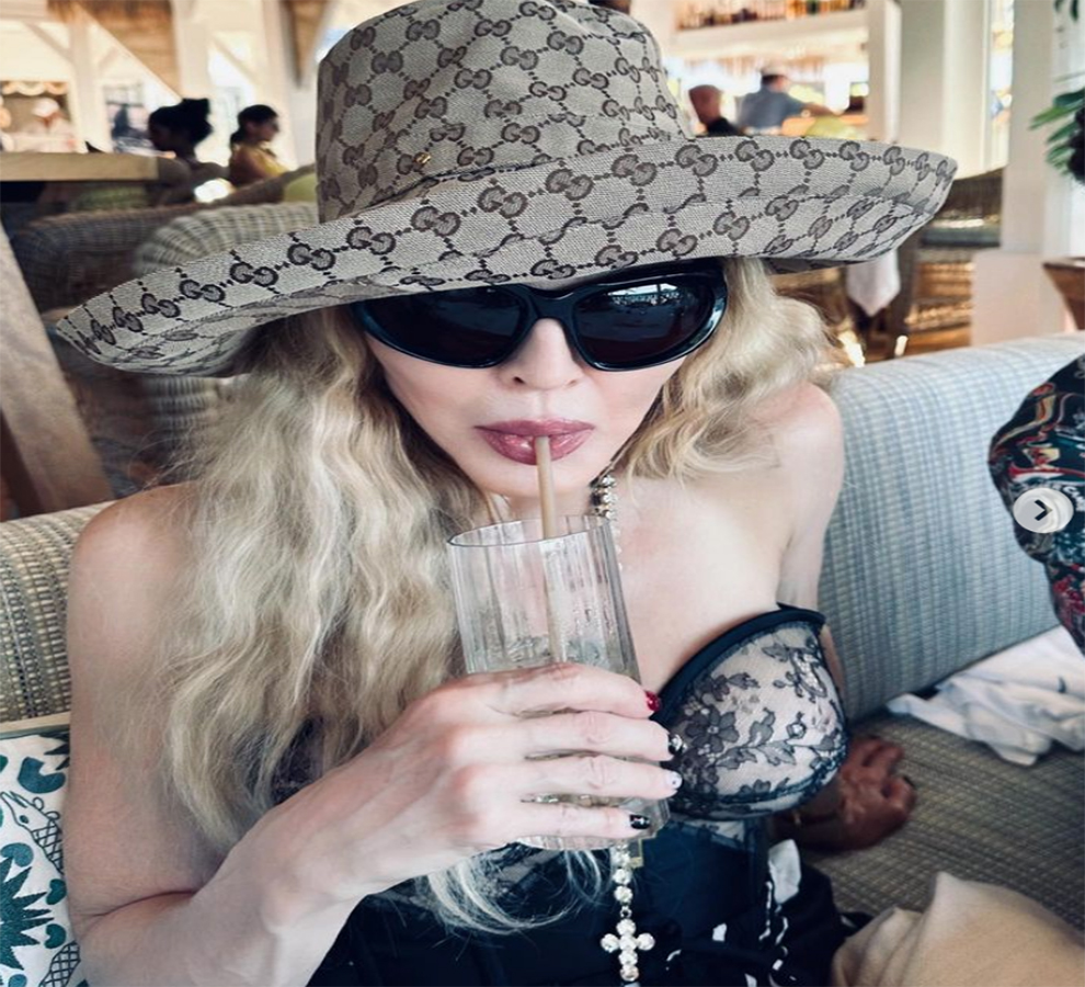 Critican en redes sociales la vulgaridad de Madonna durante concierto