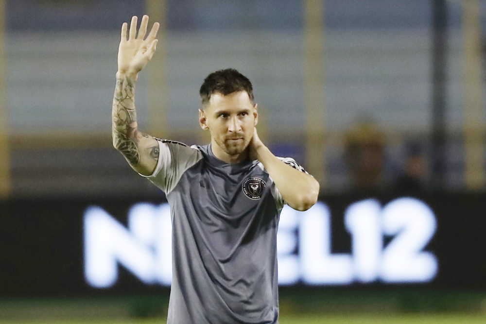 Messi dice que leyó muchas falsedades sobre su baja en el amistoso de Hong Kong