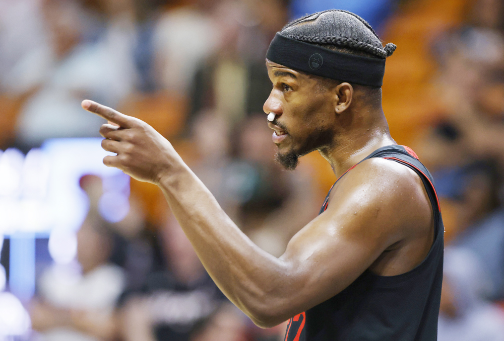 121-95. Butler sentencia una montaña rusa de partido en el derbi de Florida