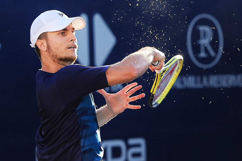 El serbio Kecmanovic va de menos a más y elimina a Schwartzman en Acapulco