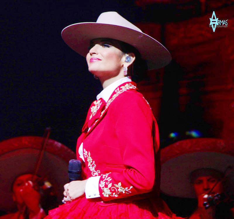 Natalia Jiménez cautiva al público de Miami en concierto del Día de San Valentín