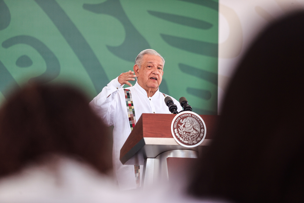 López Obrador lamenta la muerte de la disc-jockey mexicana en el tiroteo de Kansas City