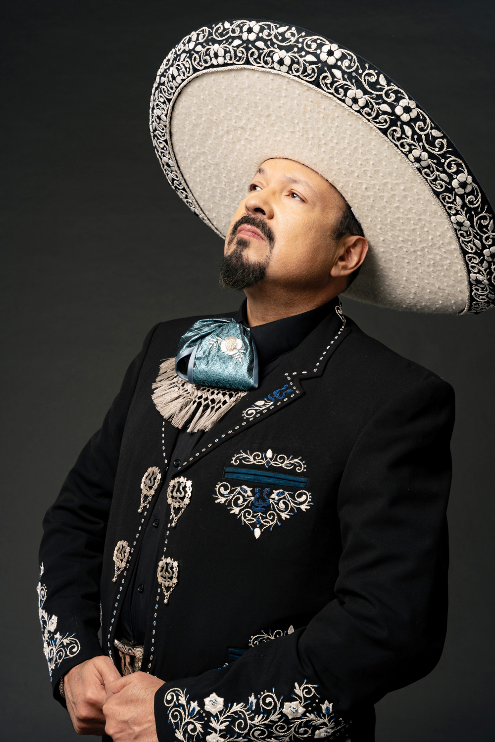 Pepe Aguilar lanza el mariachi ‘Hasta que me duermo’, su primer sencillo en dos años