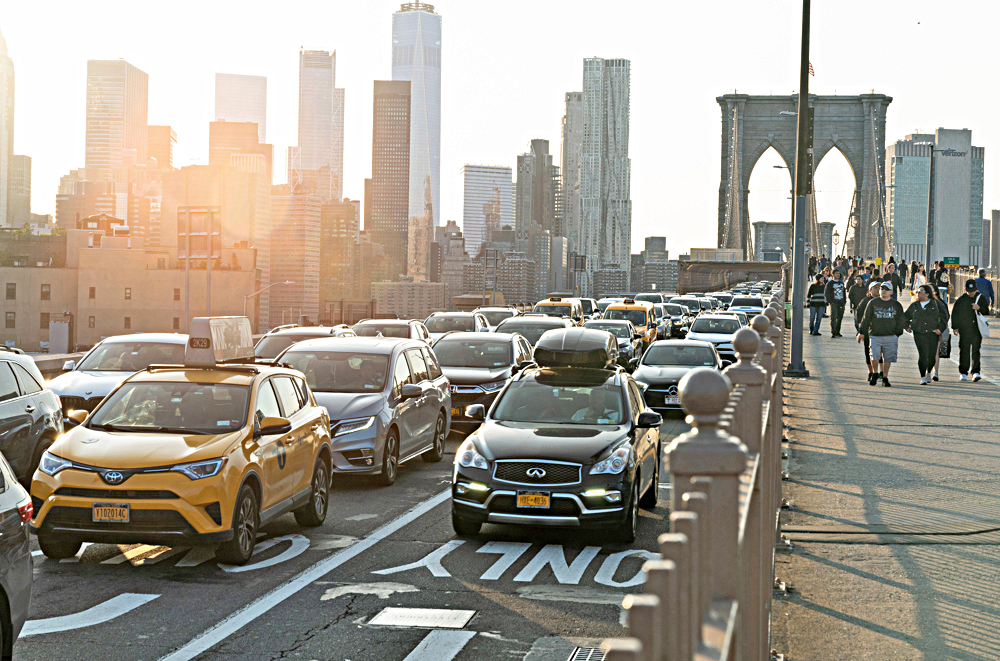 Minorías pagan más en compra de autos