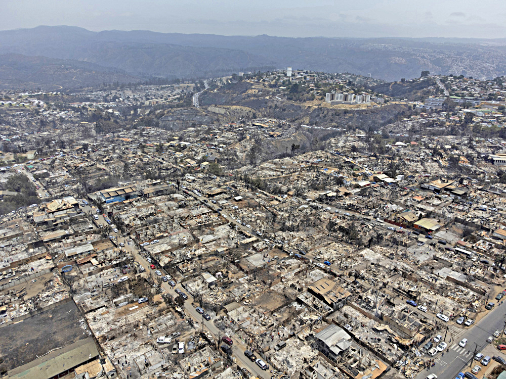 Estados Unidos ofrece ayuda a Chile ante devastadores incendios