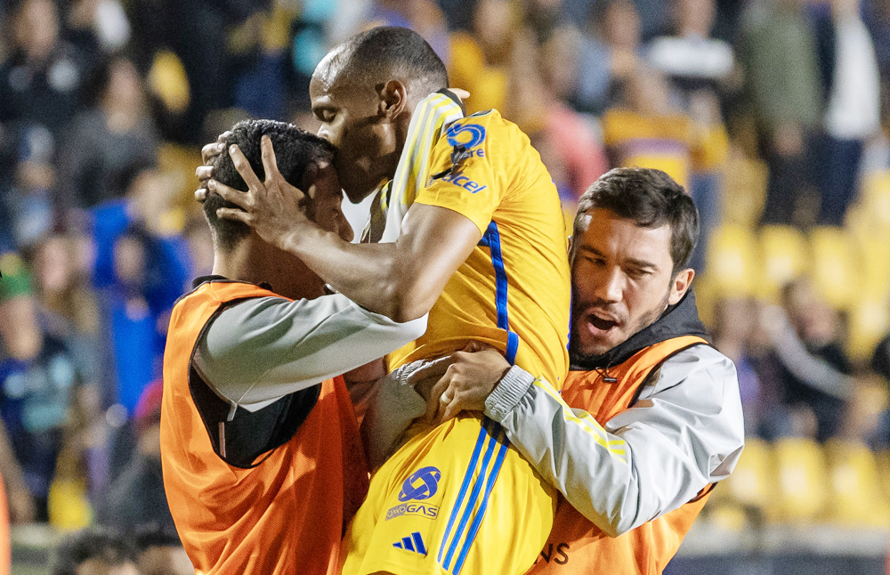 3-0. El colombiano Quiñones marca y Tigres se instala octavos de final