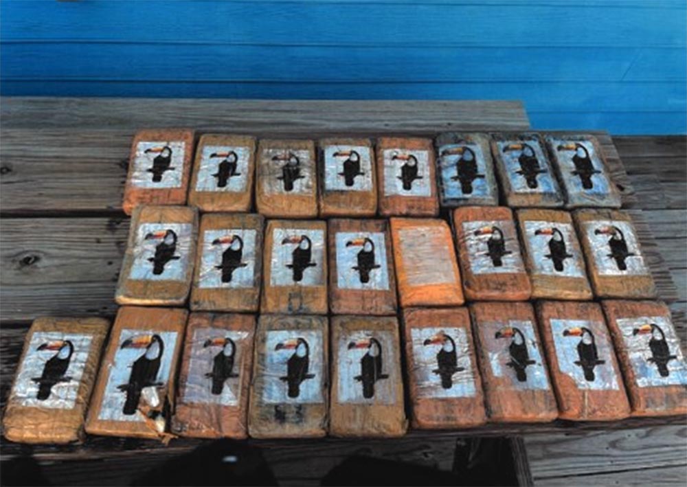 Incautan cargamento de cocaina en la Isla del Padre