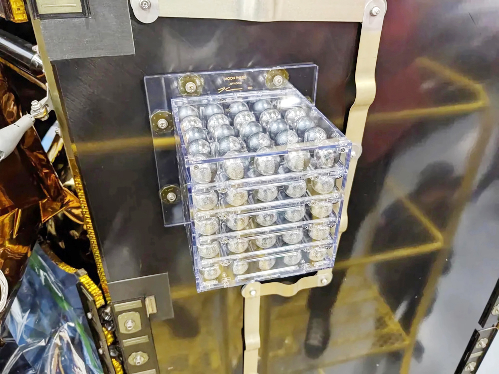 Odiseo lleva a la Luna obras de Koons para la ‘primera galería’ de arte en su superficie