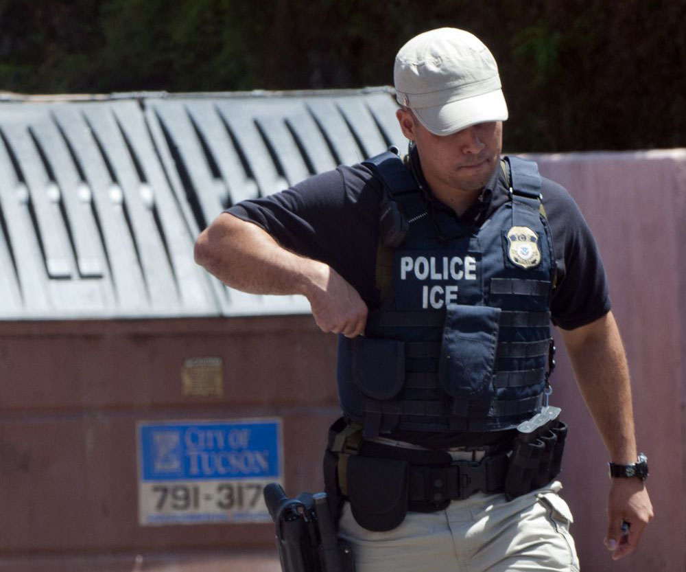 Al menos 1.600 agentes de ICE comenzarán a usar cámaras corporales en sus operativos