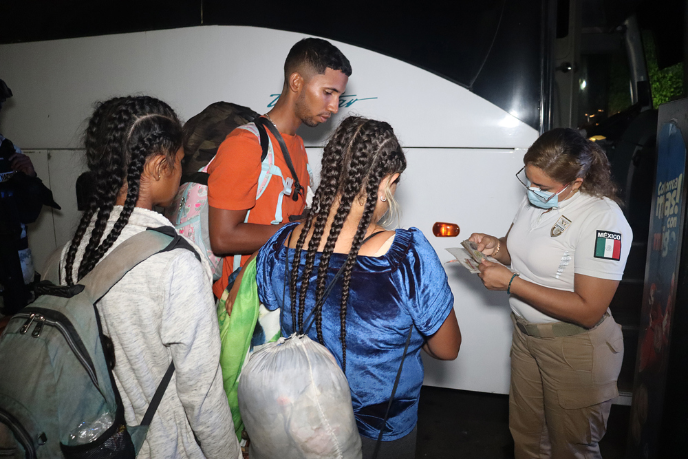 Autoridades mexicanas rescatan a 29 extranjeros víctimas de trata en la Ciudad de México