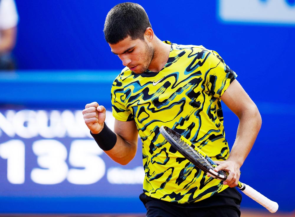 Alcaraz doblega a Nadal tras 6 bolas de partido en un maratón en Las Vegas
