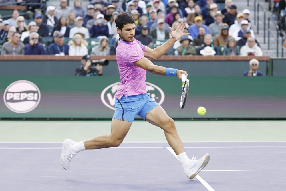 Alcaraz sobrevive a las abejas, fulmina a Zverev y se medirá con Sinner en las semifinales de Indian Wells