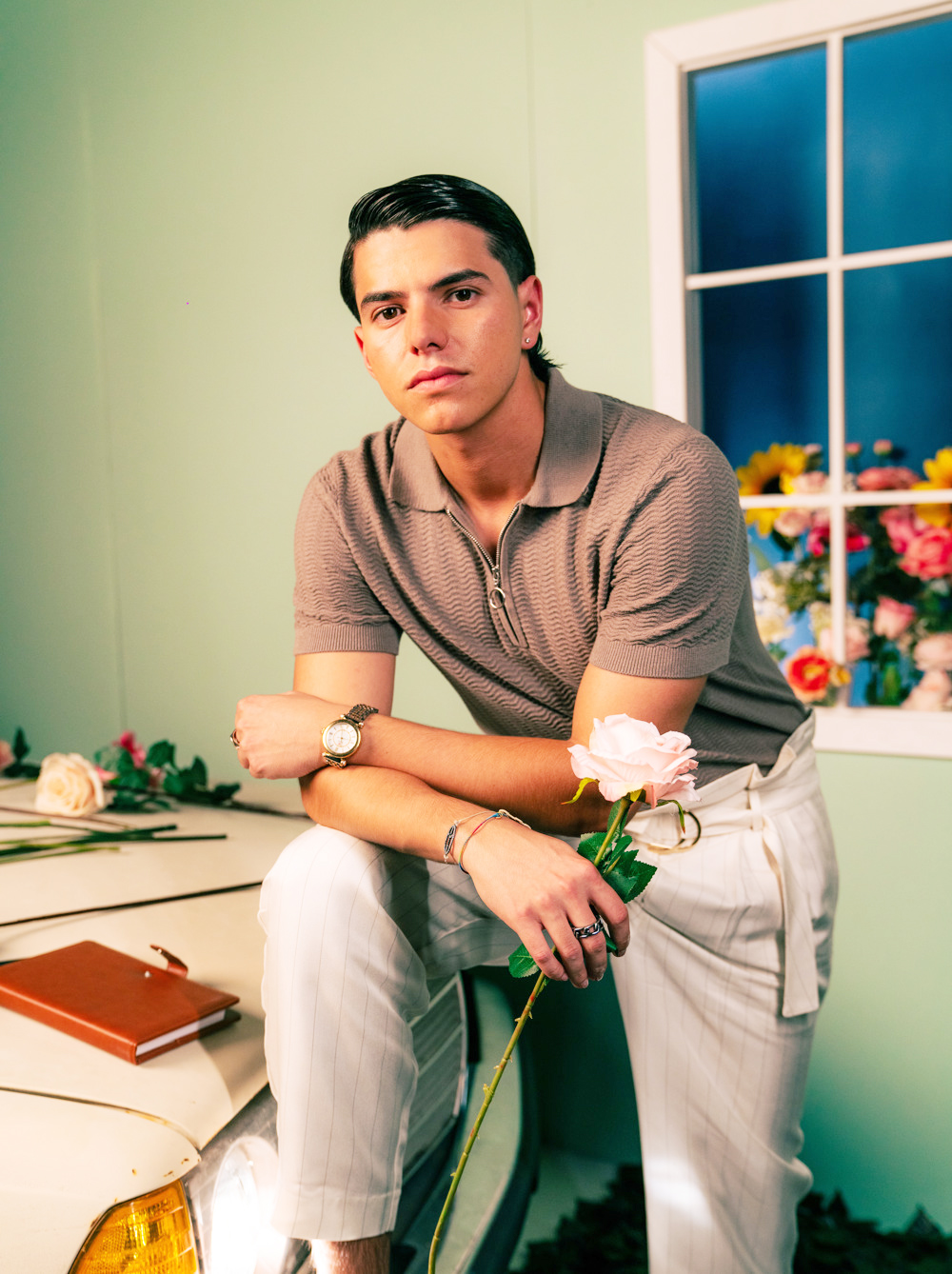 Promesa del género urbano Maeso estrena disco que eleva a la gente a “un viaje sensorial”