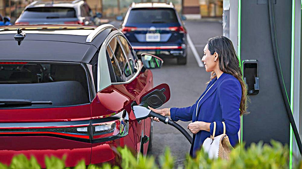 Volkswagen anuncia el lanzamiento de Plug&Charge en Electrify América para el SUV eléctrico ID.4  