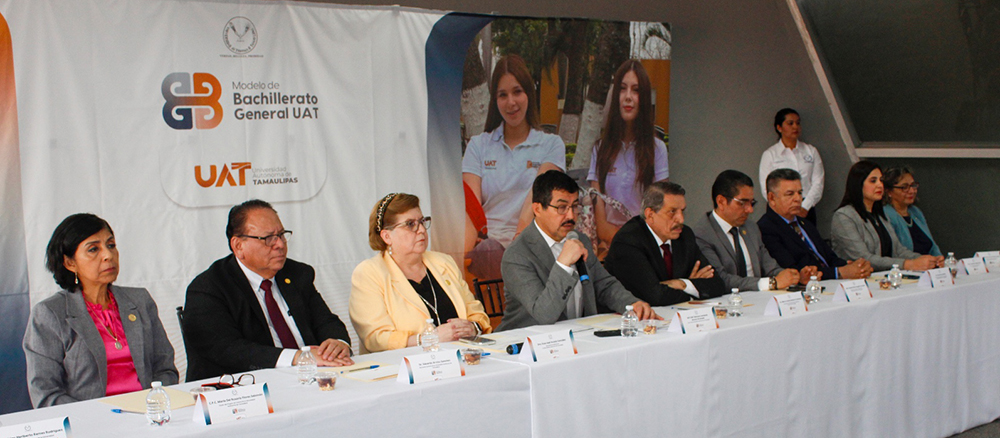 Impulsa Dámaso Anaya la transformación del bachillerato de la UAT