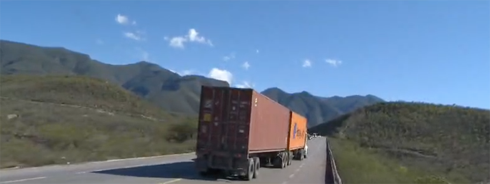 Restringe SICT horarios para circulación de unidades pesadas por vacaciones