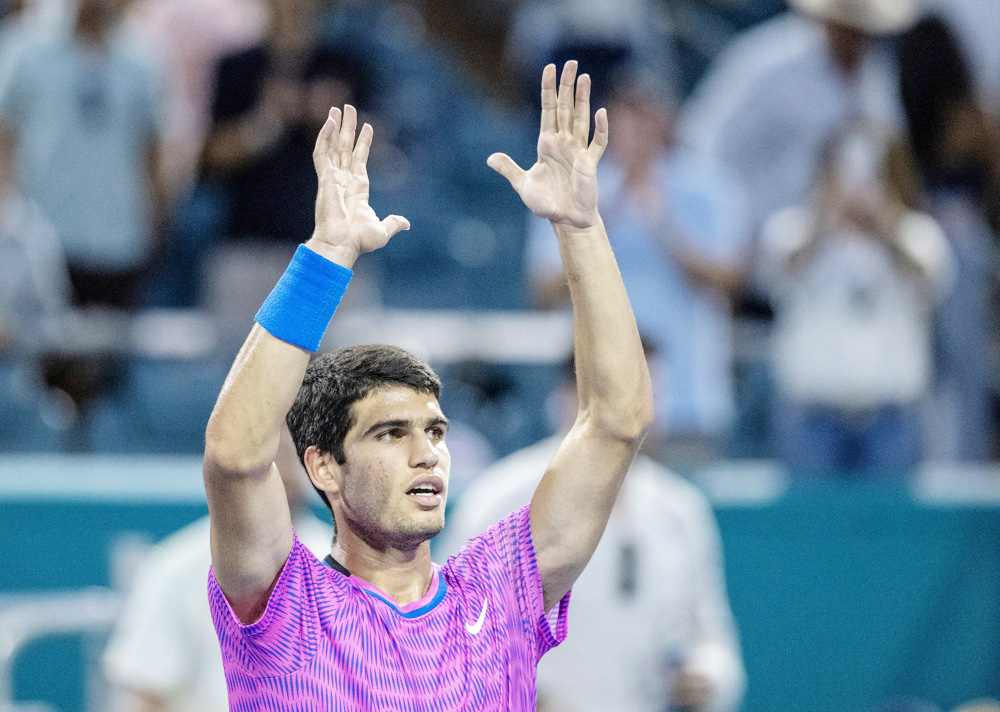 Alcaraz y Jarry alcanzan los cuartos de final del Masters 1000 de Miami; Rybakina y Azarenka pasan a semifinales