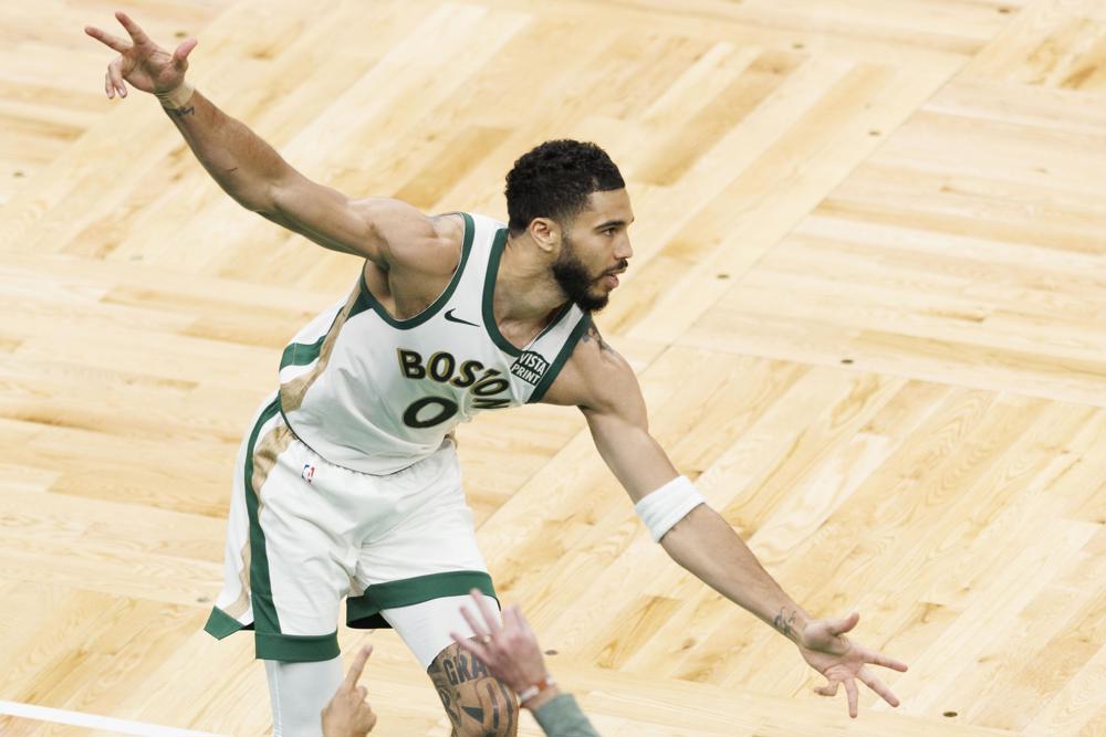 Dallas muere en la orilla sin Doncic y Boston ya está en los ‘playoffs’ de la NBA