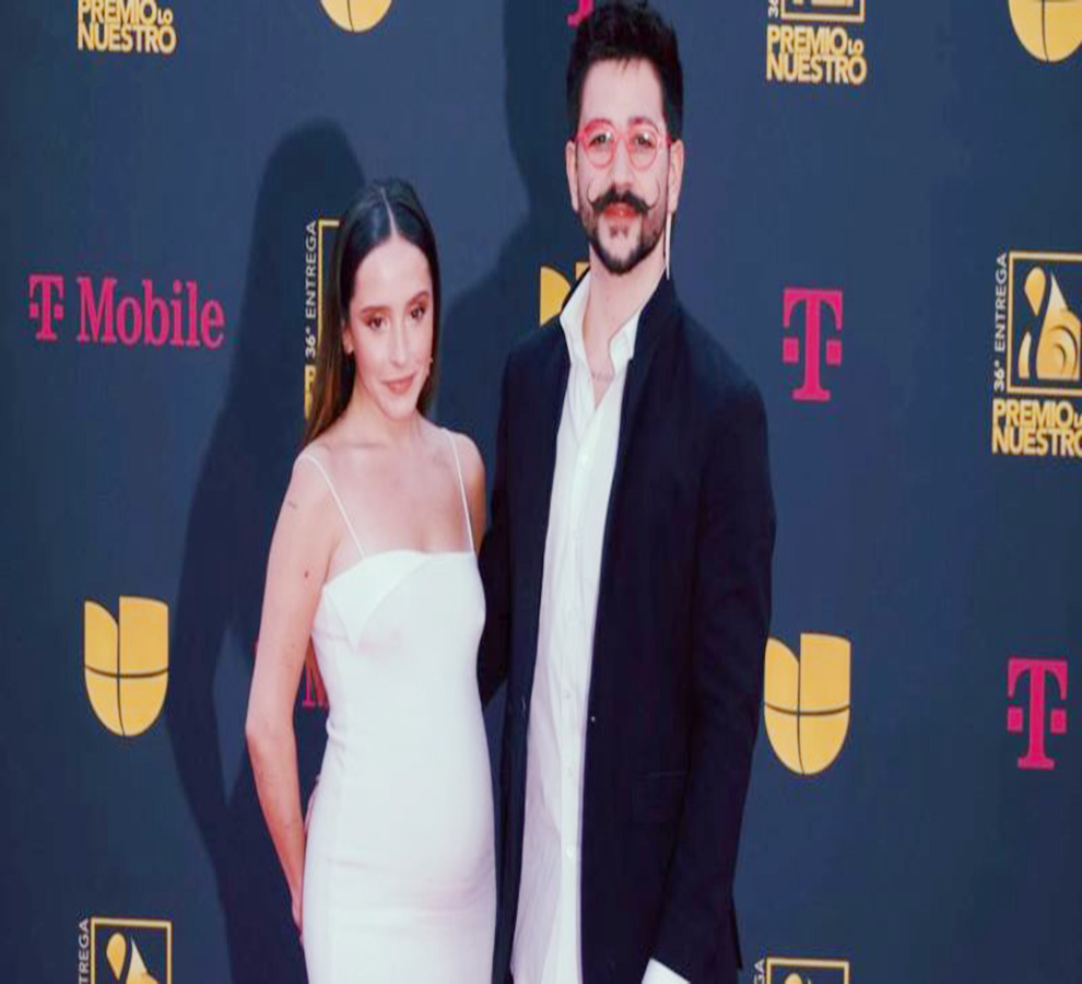 Presume Evaluna Montaner junto a Camilo, su segundo embarazo