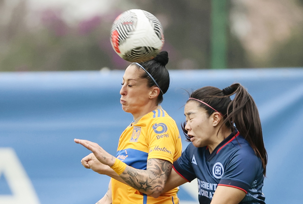 Las campeonas Tigres de Jenni Hermoso defienden marca perfecta ante el Querétaro