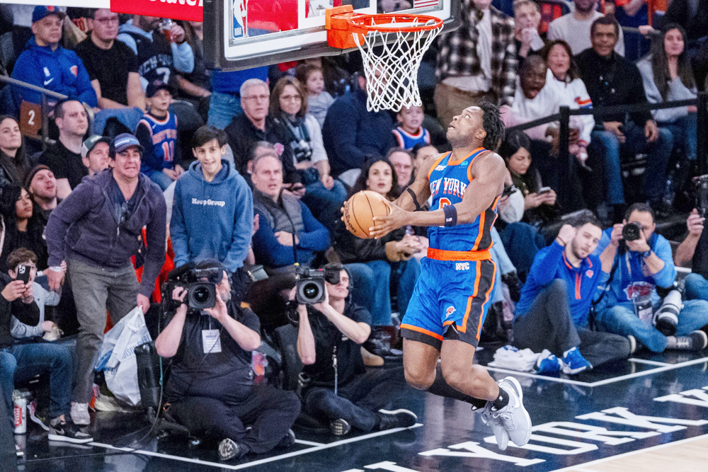 OG Anunoby regresa y los Knicks lo celebran arrollando a los Sixers con un gran Josh Hart