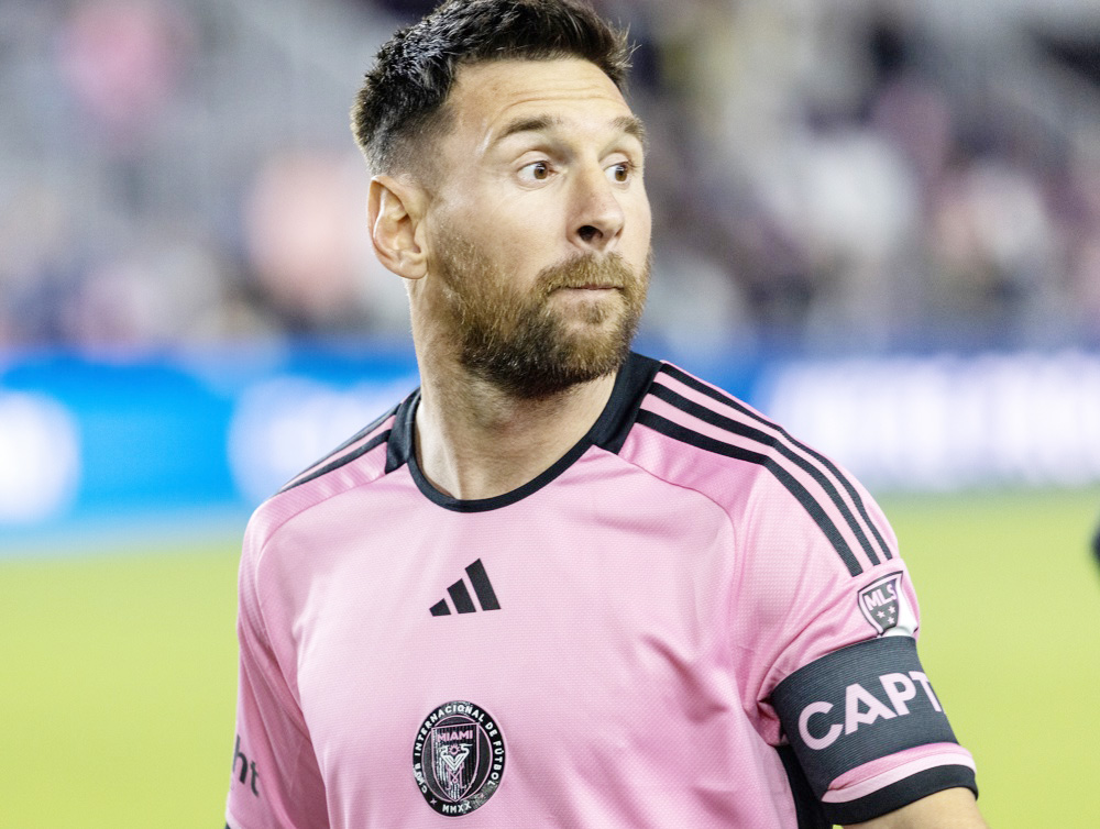 Messi se convierte en la imagen de una marca de ropa tradicional de lujo de Arabia Saudí