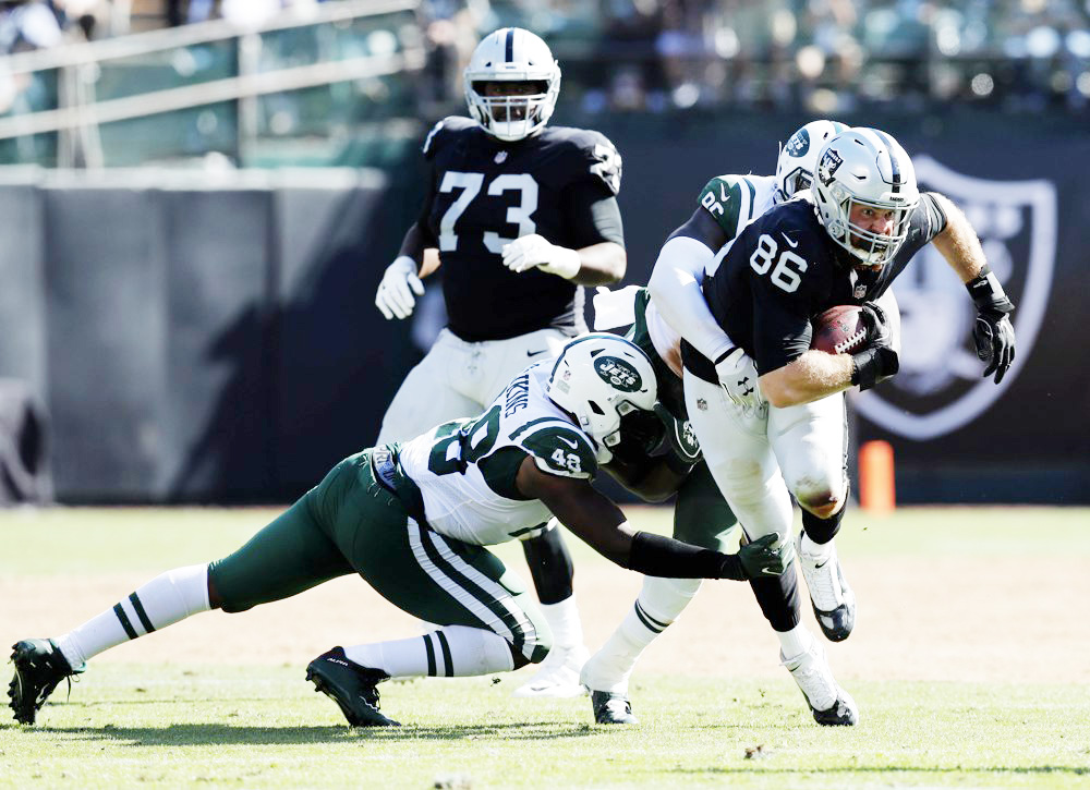 Los Raiders anuncian los recortes de Jimmy Garoppolo y Hunter Renfrow