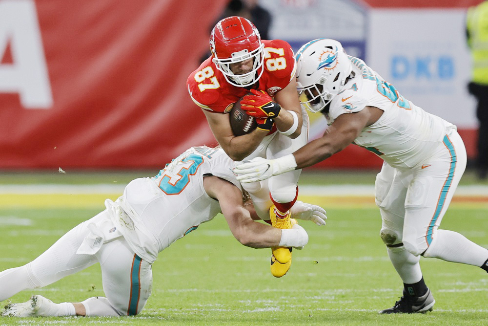 Raiders firman a Christian Wilkins; y Titans a Tony Pollard, en el inicio de agencia libre