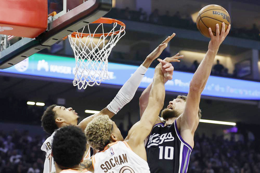 120-107. Sabonis y los Kings frustran a los Lakers