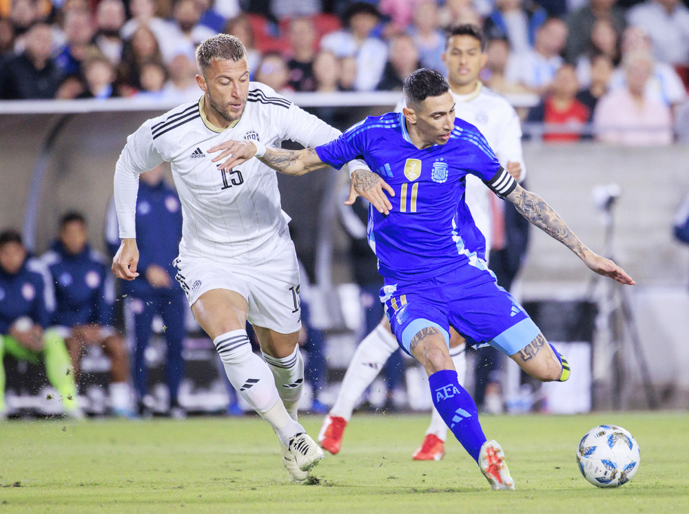 Schmidt: Las amenazas a Di María “muestran lo loco que está el mundo”