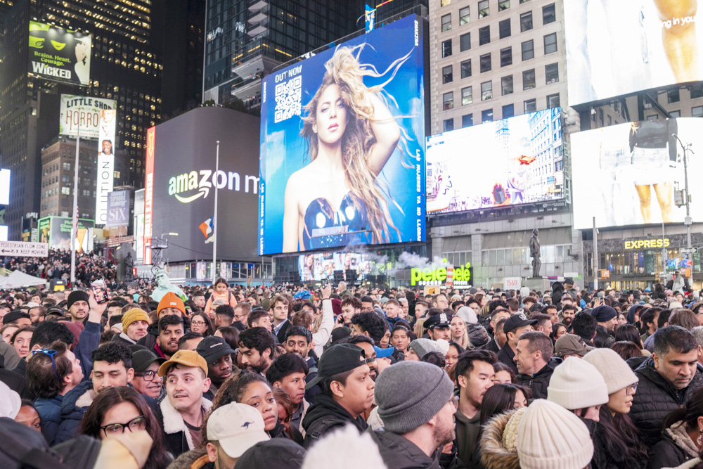 Shakira convoca a miles de personas en un concierto gratis en Nuevas York