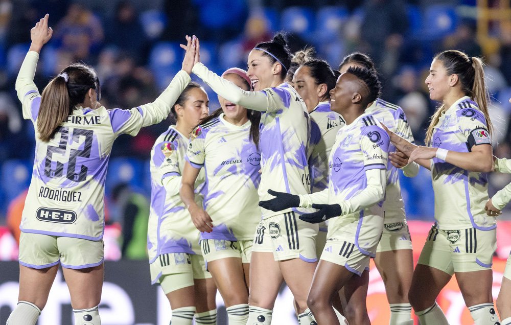 Las Tigres de Jenni Hermoso ponen en juego marca perfecta ante el Monterrey de Valverde