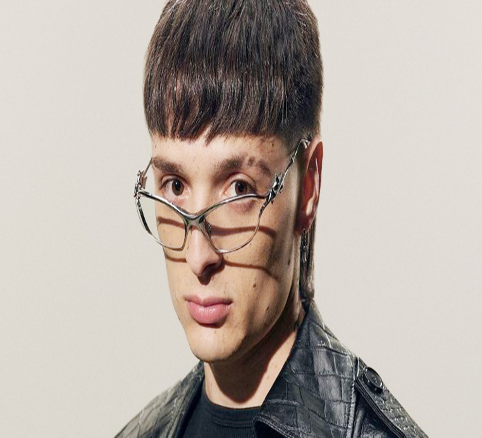 Peso Pluma protagoniza portada de revista “Rolling Stone”