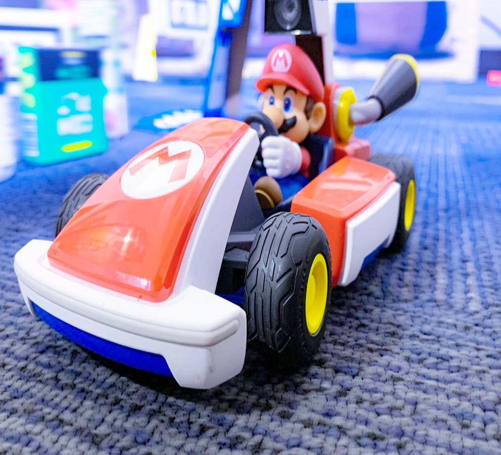 Coleccionistas atesoran videojuegos y juguetes de Mario Bros