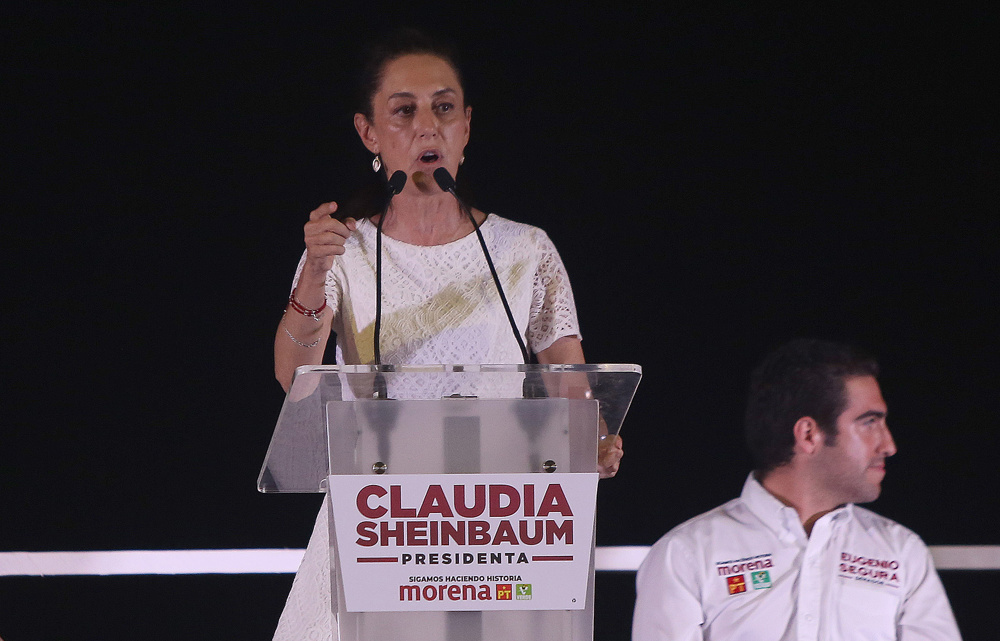 La candidata oficialista Claudia Sheinbaum promete en sur de México desprivatizar el agua