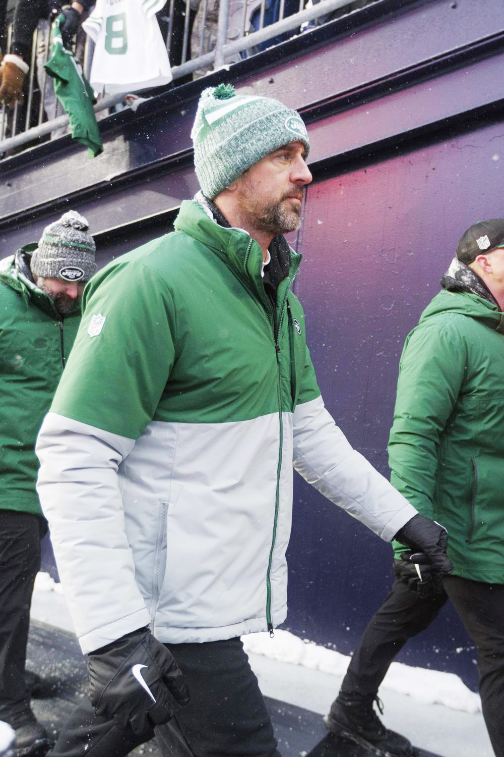 Aaron Rodgers obtiene el salario más bajo de la NFL basado en desempeño en 2023