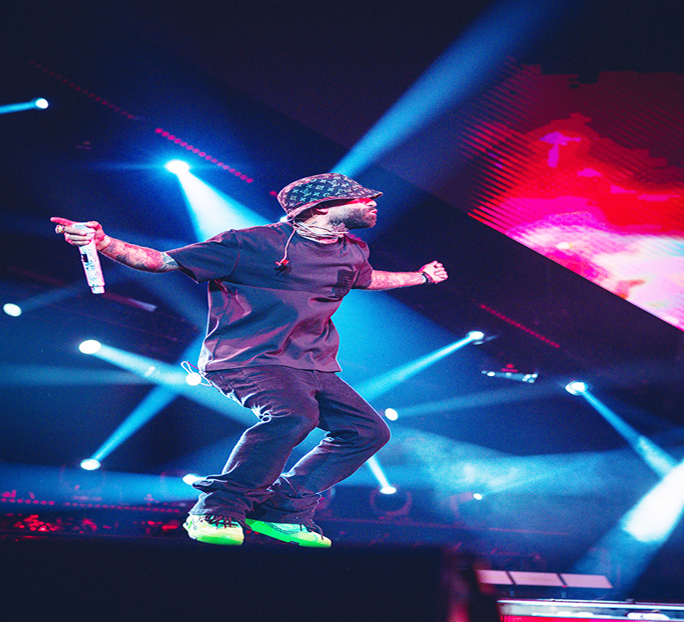 Arcángel ofreció un explosivo show en Chile ante 12 mil fans 