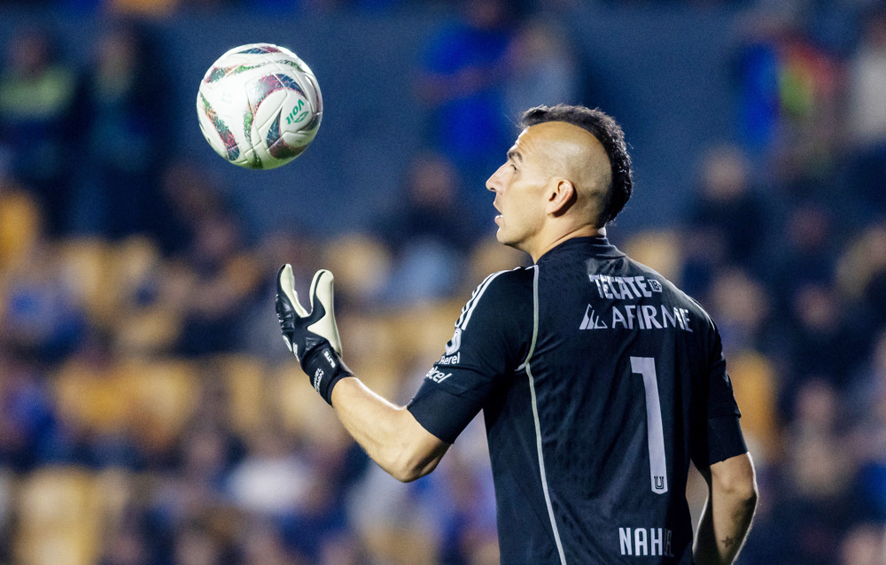 El argentino Nahuel Guzmán recibirá sanción de los Tigres por usar un láser