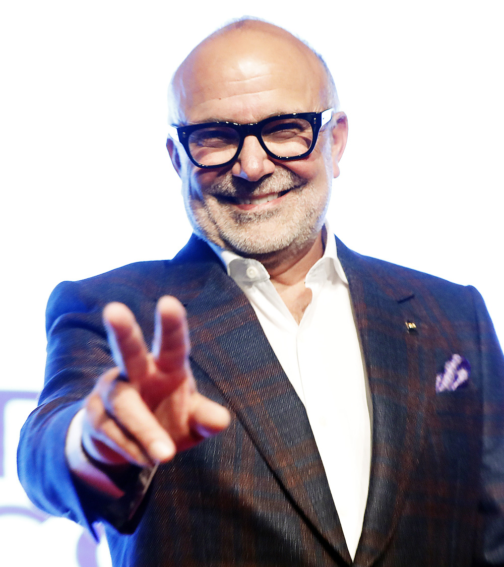 El director de los Latin Grammy abre la puerta a que México acoja la gala en un futuro