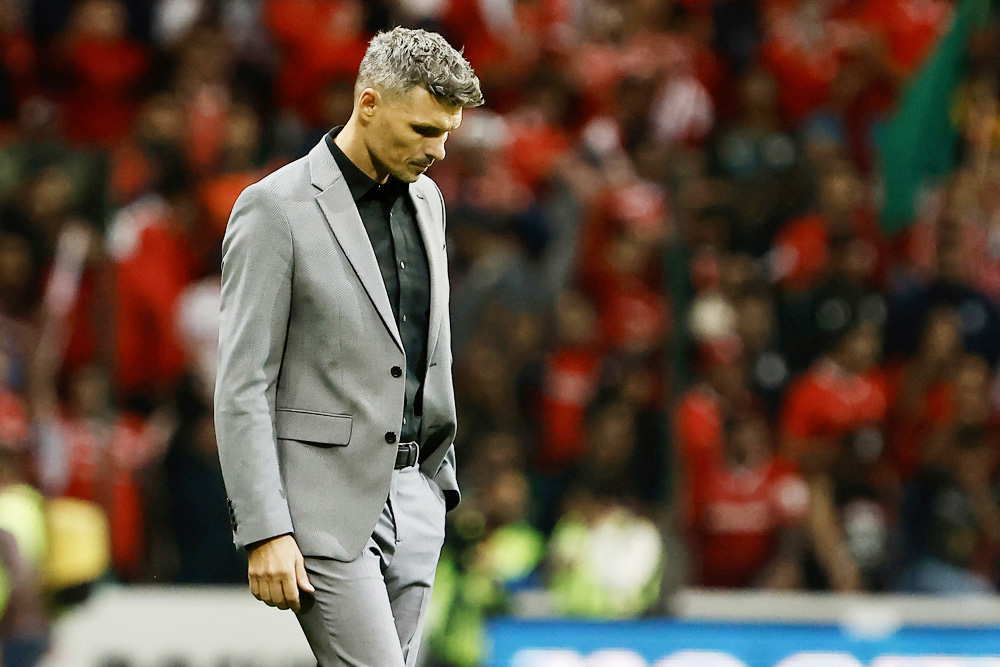 El argentino Fernando Ortiz confiesa no tener idea de cómo frenar a Messi