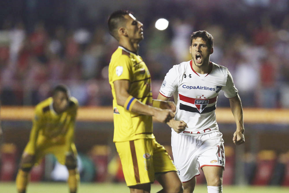 Barcelona y Sao Paulo, con la urgencia de ganar para aplacar sus crisis y seguir en Copa