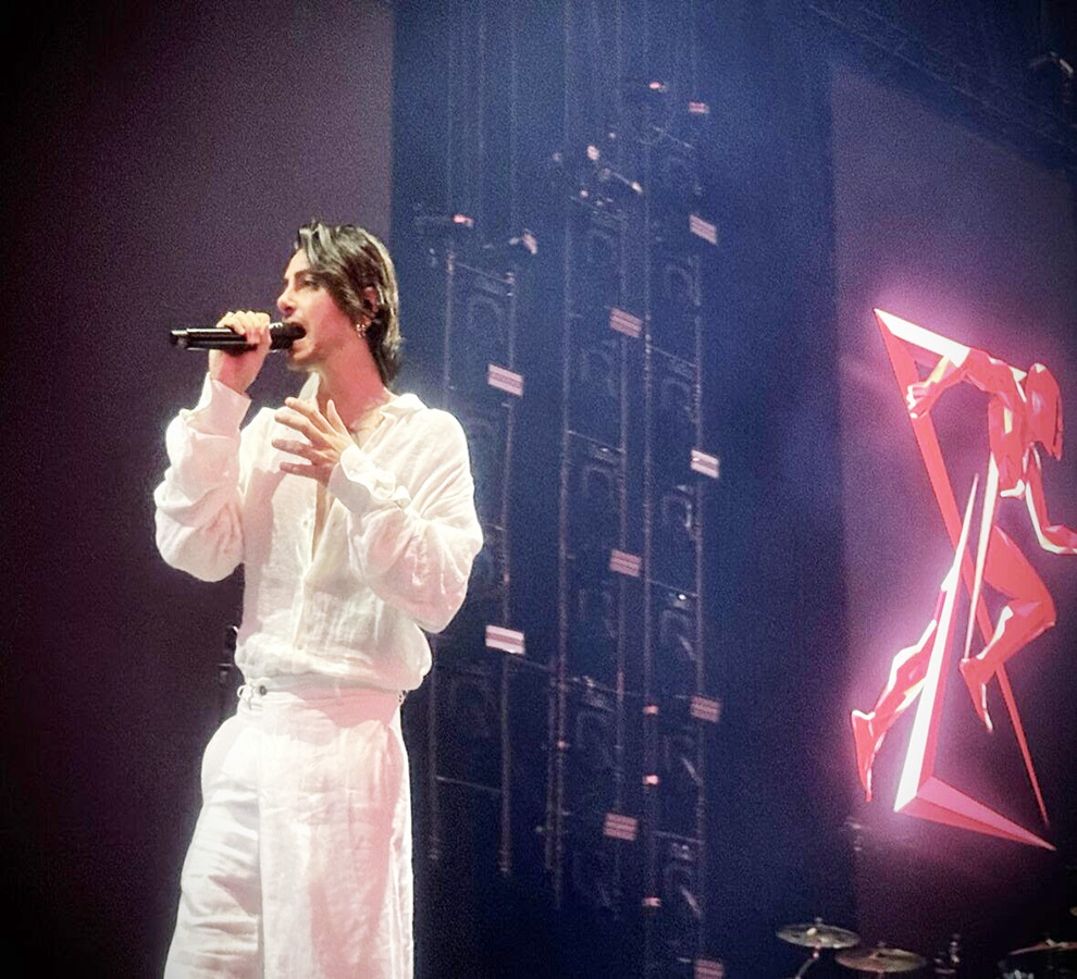 Virginio triunfa en Miami al abrir el concierto de Laura Pausini