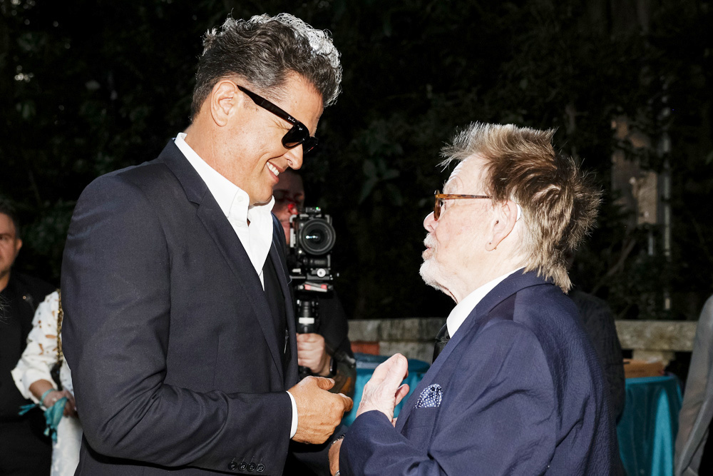 Carlos Vives celebra en Miami el "dulce" y mayor galardón de los compositores en EE.UU.