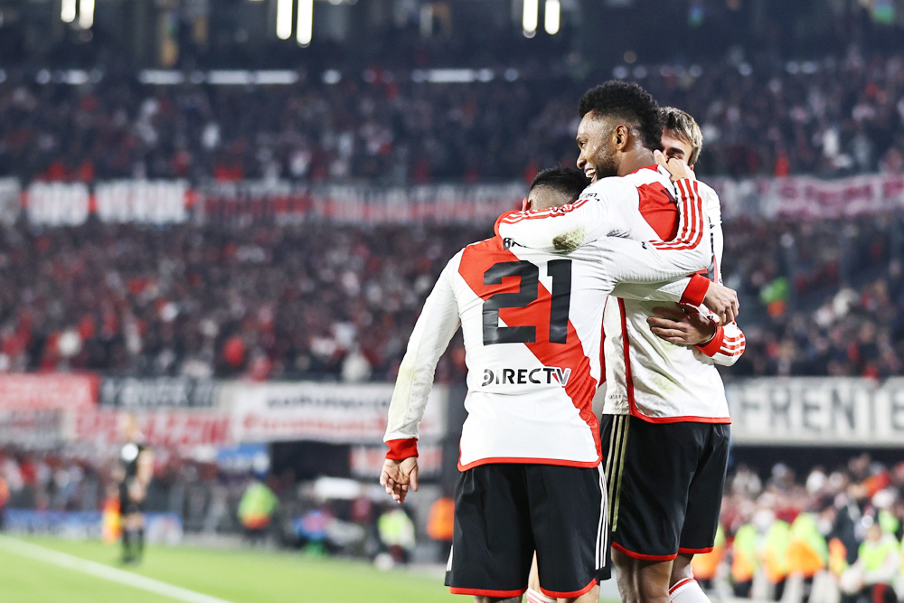 2-0. River se clasifica a los octavos de final de la Libertadores, con un doblete de Borja a Libertad